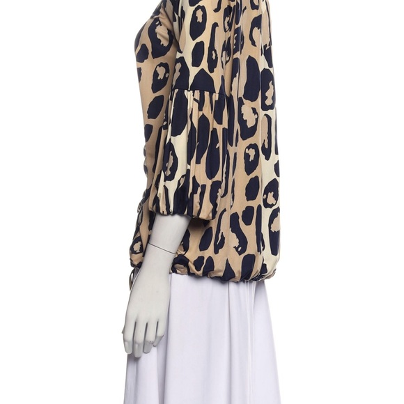 Diane Von Furtenberg silk printed blouse - Picture 2 of 7